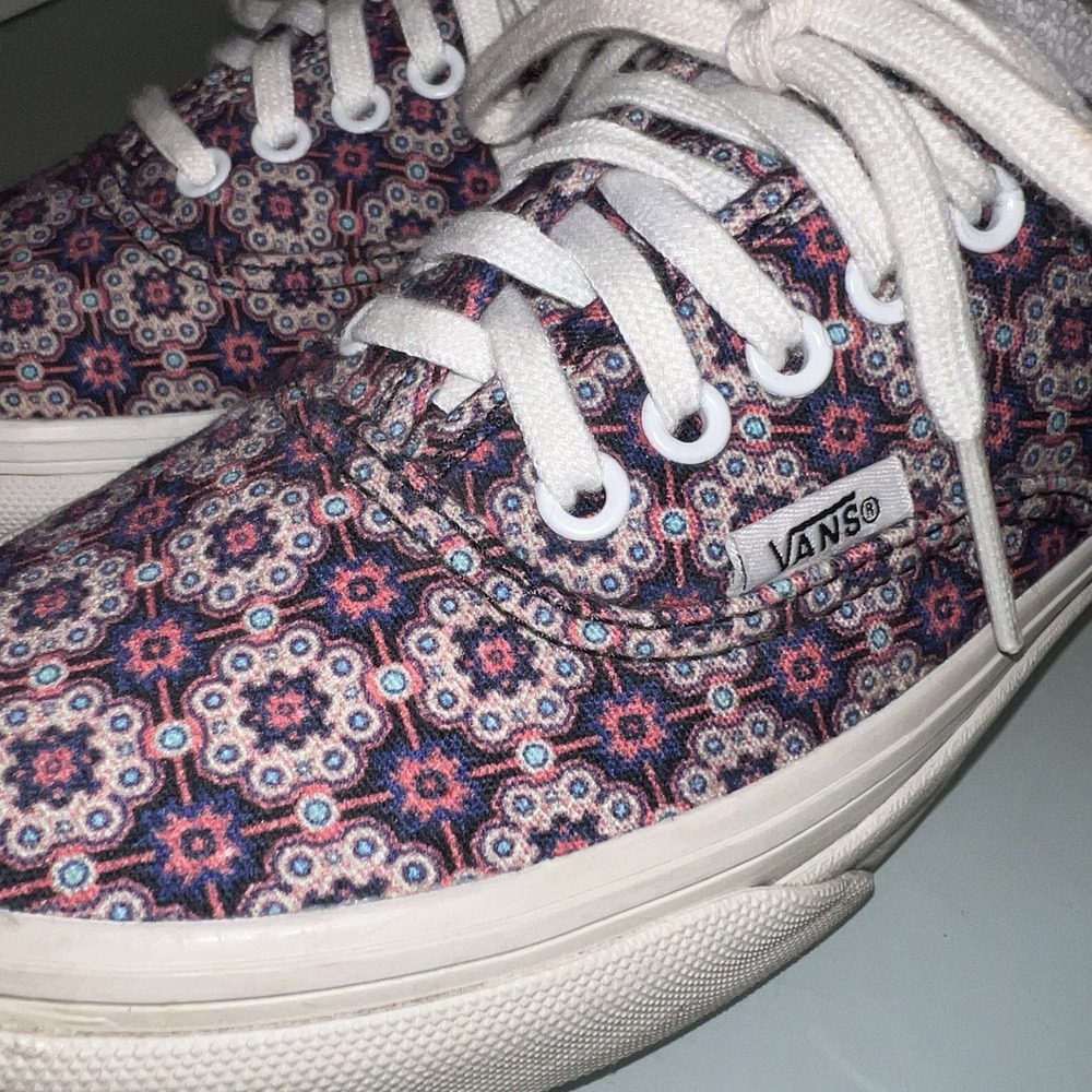 Vans Sneakers Slim Hot Geometric Coral Psychedelic Men  6.5/ Woman 8 New